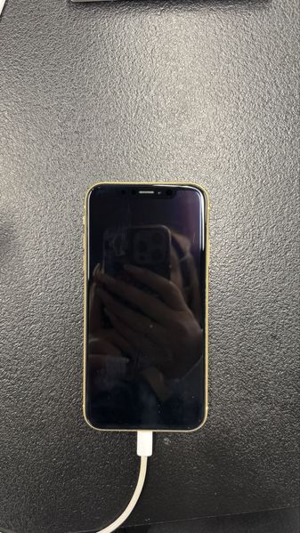 Знахідка Trofey: iPhone XR 64 ГБ б/у за 4 200 грн — на 799 грн (−16%) нижче ринку. Київ, 29.09 19:50.