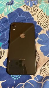 iPhone XR за 3 000 грн