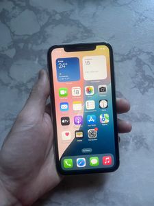 iPhone XR за 4 100 грн
