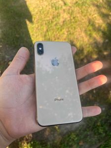 iPhone XS за 3 200 грн