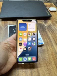 iPhone XS Max за 4 999 грн