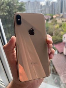 iPhone XS Max за 4 500 грн